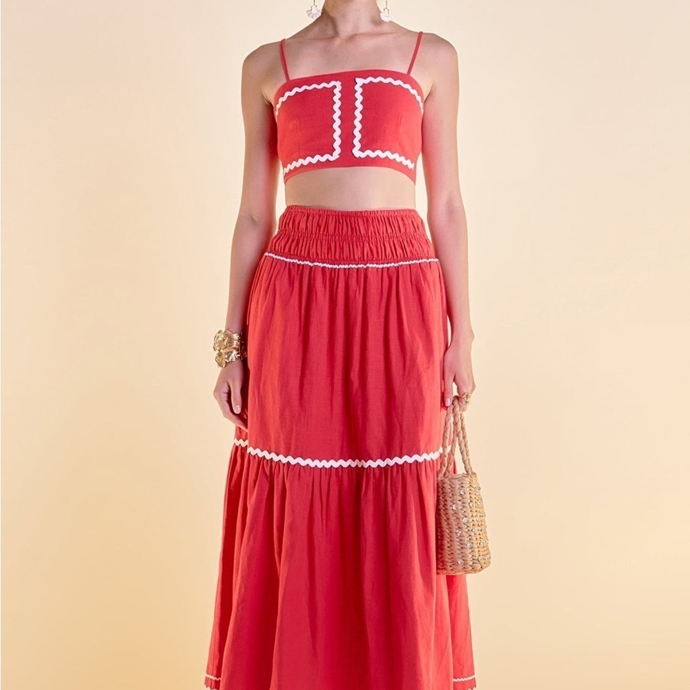 English Factory Linen Crop Top w/ Ric Rac Trim - Picture 2 of 8